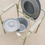 Scaun WC de camera pliabil, functie 4 in 1, din otel - AT51026